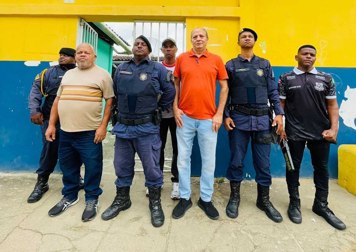 Camacã: Após reuniões com segmentos e profissionais da educação, a prefeitura reforça segurança nas escolas
